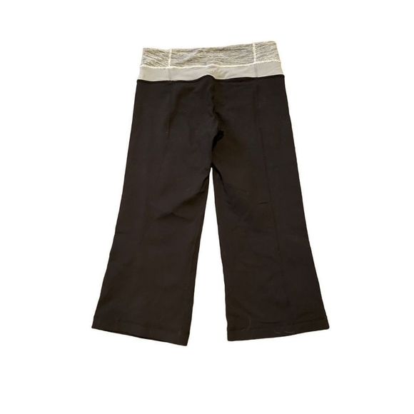 Lululemon Groove Crop Black  / Wee Are From Space Coal Fossil / Fossil Size 4 - Picture 9 of 10